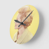 Horloge Ronde Blonde Woman 2 (Angle)