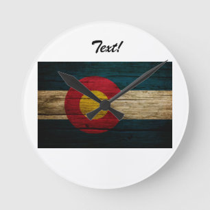 Horloge Ronde Bois rustique de drapeau du Colorado vieux