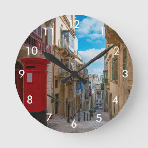 Horloge Ronde Boîte vintage rouge à Malte