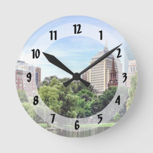 Horloge Ronde Boston MA - Vue depuis Boston Public Garden