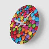Horloge Ronde Bouton coloré Bonbon Quirky (Angle)