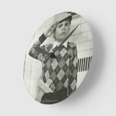 Horloge Ronde Boy Holding (Angle)