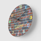 Horloge Ronde Brick Graffiti Wall Nom personnalisé (Angle)