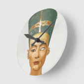 Horloge Ronde Bust of Queen Nefertiti, front view, from the stud (Angle)