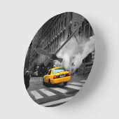 Horloge Ronde Cabine jaune de New York (Angle)