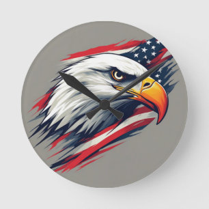 Horloge Ronde Cadeau de fierté USA – Aigle chauve avec drapeau a