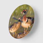 Horloge Ronde Canards en bois et femelle sur le marécage (Angle)