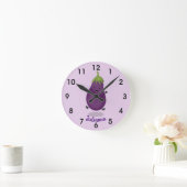 Horloge Ronde Caricature d'aubergine d'aubergine joliment heureu (Maison)
