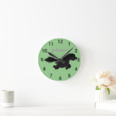 Horloge Ronde Caricature de poney noir mignon (Maison)