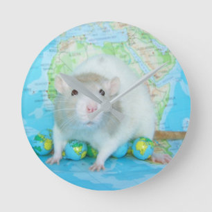 Horloge Ronde C'est l'horloge du monde d'un rat