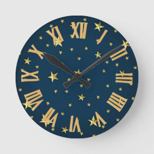 Horloge Ronde Champ d'étoiles sur Deep Midnight Blue Sky