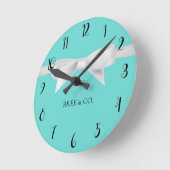 Horloge Ronde Charme moderne d'arc blanc turquoise d'Audrey (Angle)