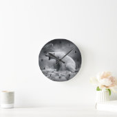 Horloge Ronde Chasseur d'ours blanc sur la glace dans l'eau (Maison)