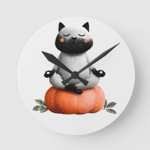 Horloge Ronde Chat d'Halloween sur le design Citrouille