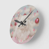 Horloge Ronde Chat perse assis sur un coussin rose (Angle)