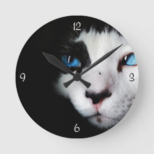 Horloge Ronde Chat smoking élégant aux yeux bleus mystérieux Hor