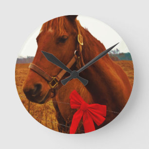 Horloge Ronde Cheval avec un nœud rouge
