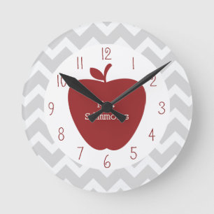 Horloge Ronde Chevron gris et professeur rouge d'Apple