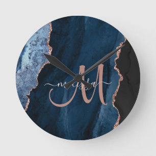 Horloge Ronde Chic Blue Rose Gold Agate Monogramme Personnalisé 