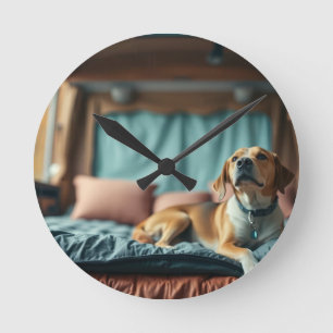 Horloge Ronde Chien sur Lit