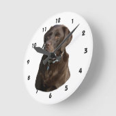 Horloge Ronde Chocolate Labrador dog photo (Angle)