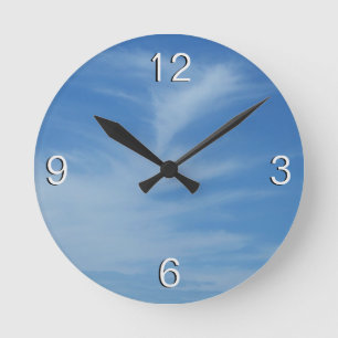 Horloge Ronde Ciel bleu avec des nuages blancs, photo abstraite