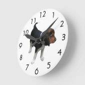 Horloge Ronde Clock de Beagle Puppy (Angle)