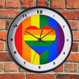 Horloge Ronde Cœur arc-en-ciel et drapeau arc-en-ciel de la fier