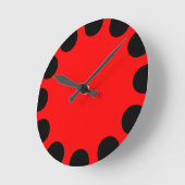 Horloge Ronde Color Crescent - Black and Red (Angle)