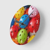 Horloge Ronde Colourful pickleballs (Angle)