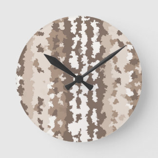 Horloge Ronde Conception Abstraite Irrégulière Camo Terre Neutre