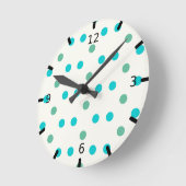 Horloge Ronde Conception rétro de Blue Polka Dot (Angle)