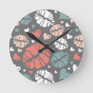 Horloge Ronde Copie de baiser et motif de coeur