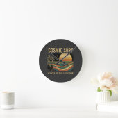 Horloge Ronde Cosmic Surf Retro Wave. Sunset (NO NUMBERS) (Maison)