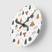 Horloge Ronde Cozy Winter Vibes 2026 - Cute Puppy and Kitten Chr (Angle)