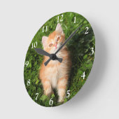 Horloge Ronde Cute Fluffé Orange Tabby Chat Kitten (Angle)