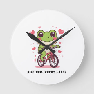 Horloge Ronde Cute Frog Riding Bicycle | Funny Frog Lover Gift