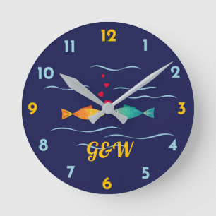 Horloge Ronde Cute Love Poisson couple monogrammes
