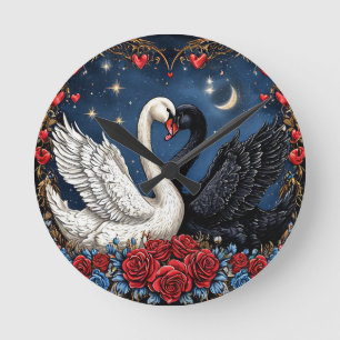 Horloge Ronde Cygnes blancs et noirs avec des cœurs et des roses