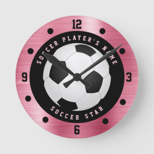 Horloge ronde de football personnalisée rose pour