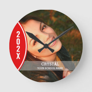 Horloge ronde de la photo de graduation rouge et b