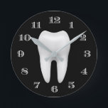 Horloge Ronde Dentist Office Soins dentaires Blanc Toit Noir<br><div class="desc">Dentist Office Soins dentaires Blanc Tooth Plain Black Horloges.</div>