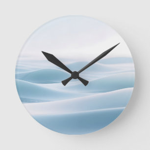 Horloge Ronde Douces dunes bleues enneigées Sérénité hivernale