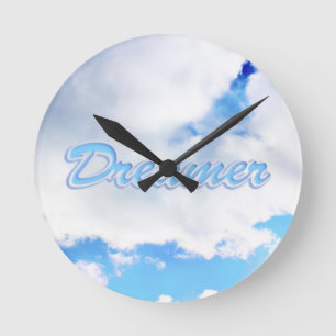 Horloge Ronde Dreamer Puffy nuages blancs et ciel bleu