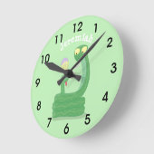 Horloge Ronde Drôle de serpent vert avec caricature de maraca (Angle)