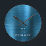 Horloge Ronde Élégant Monogramme Brossé Métallique Bleu<br><div class="desc">Élégant Monogramme Brossé Métallique Bleu Rond Horloge Personnalisée.</div>