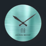 Horloge Ronde Élégant Monogramme Turquoise Vert Brossé Métalliqu<br><div class="desc">Elégant Monogramme Turquoise Vert Brossé Horloge Ronde Personnalisée.</div>