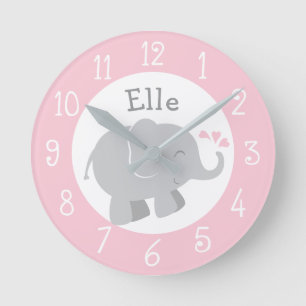 Horloge Ronde Élément de monogramme personnalisé éléphant rose e