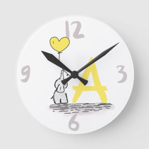 Horloge Ronde Elephant And Yellow Heart Balloon Monogram Nursery