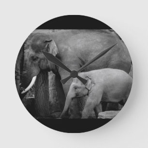 Horloge Ronde éléphant de mère et de bébé